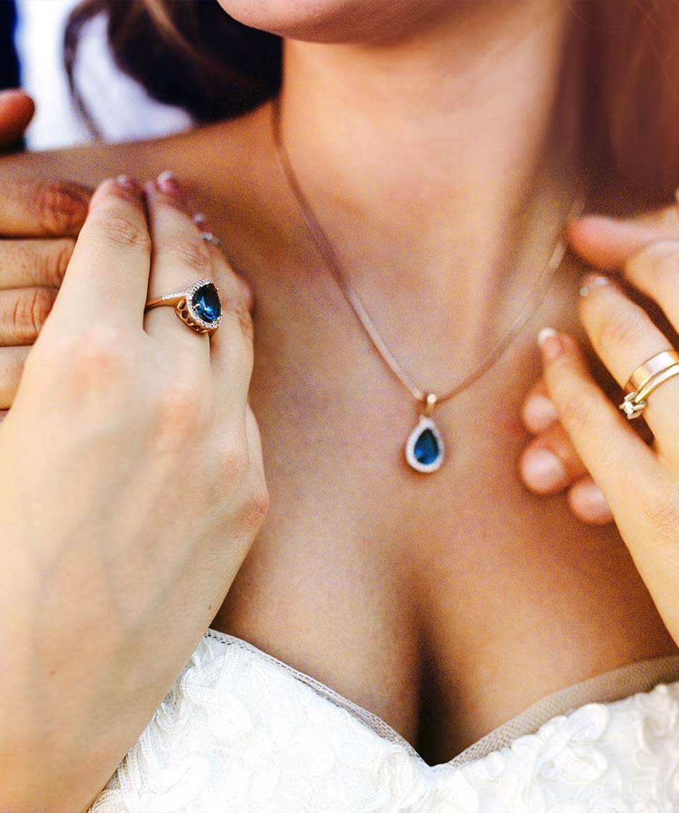 combinar joyas para look inolvidable