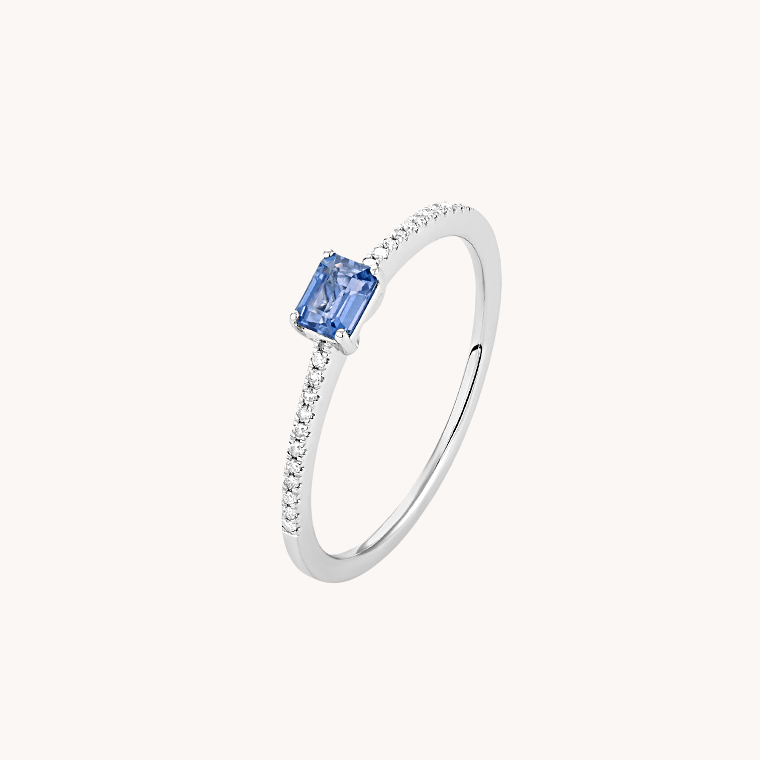 JAEL WHITE GOLD RING, CENTRAL SAPPHIRE AND DIAMONDS
